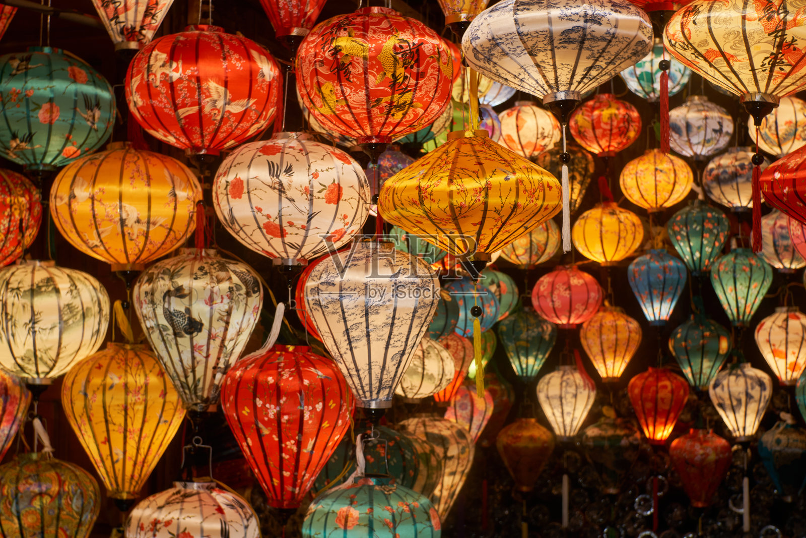 夜晚的会安古镇灯笼照片摄影图片