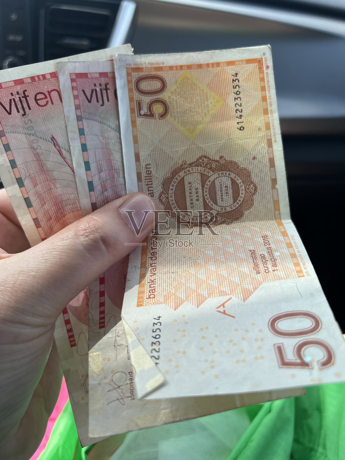 安地卡货币（荷兰安地卡盾）照片摄影图片