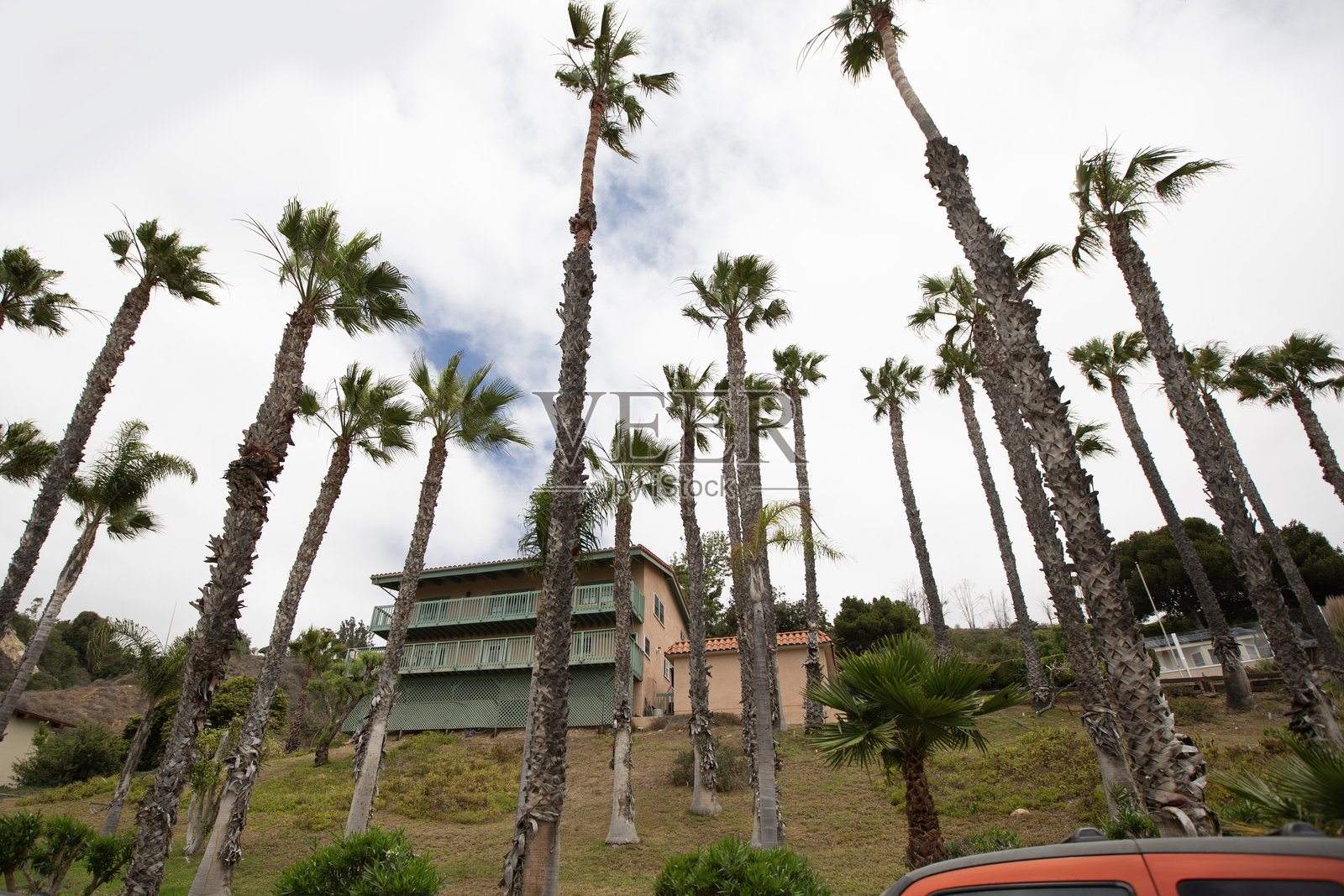 2016年7月太平洋海岸公路沿线的住宅建筑照片摄影图片