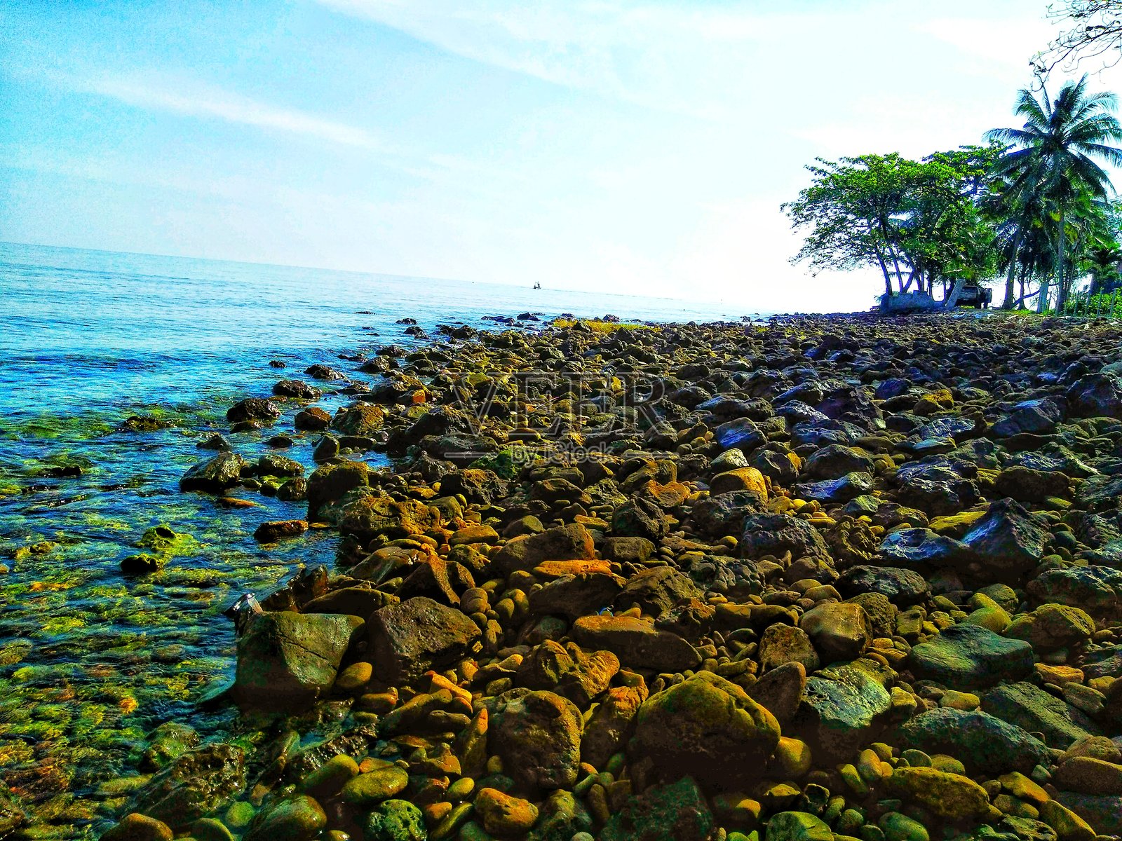 泰国南部的美丽自然石头和海洋照片摄影图片