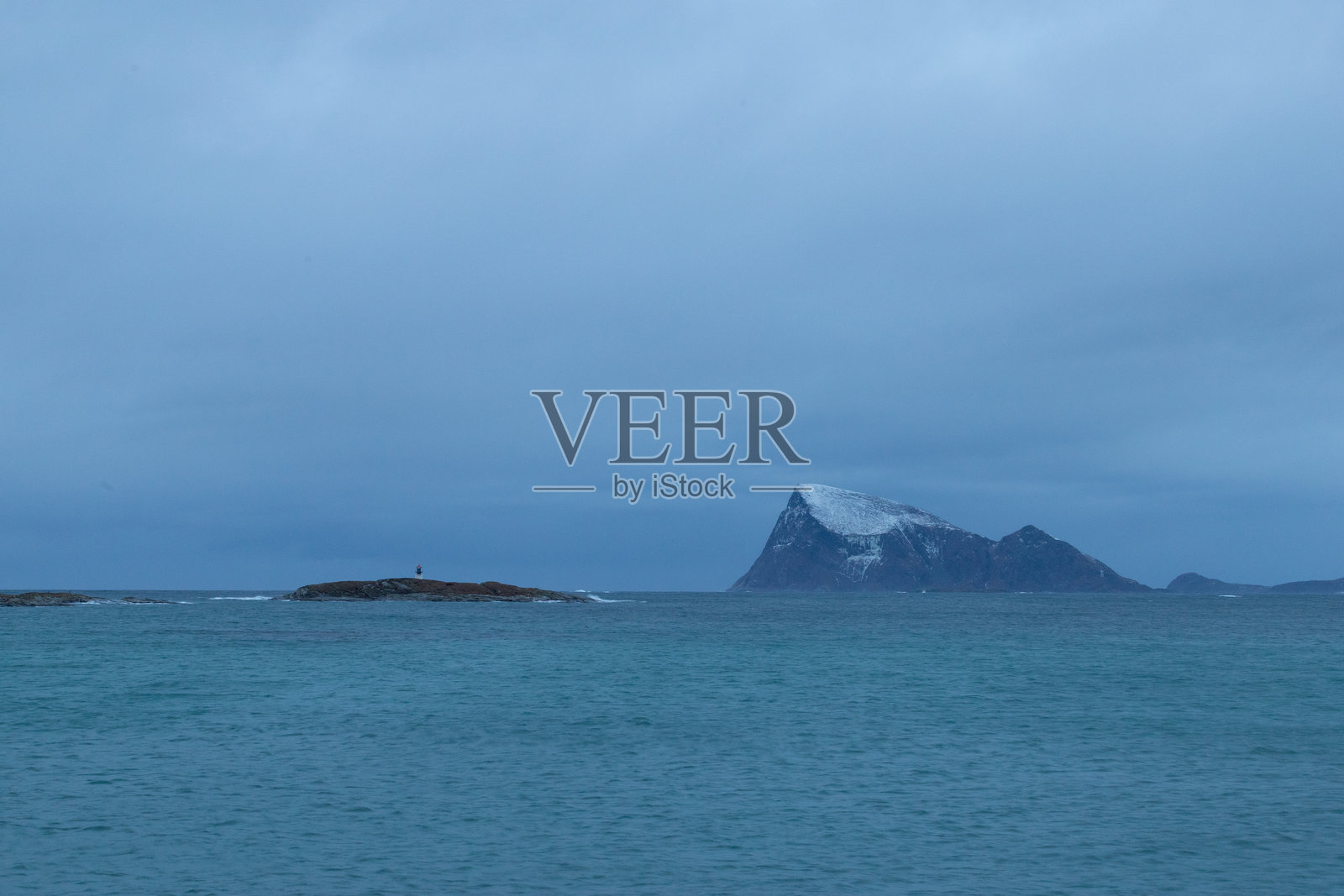 在挪威特罗姆瑟的雪冬季节与极光旅行照片摄影图片