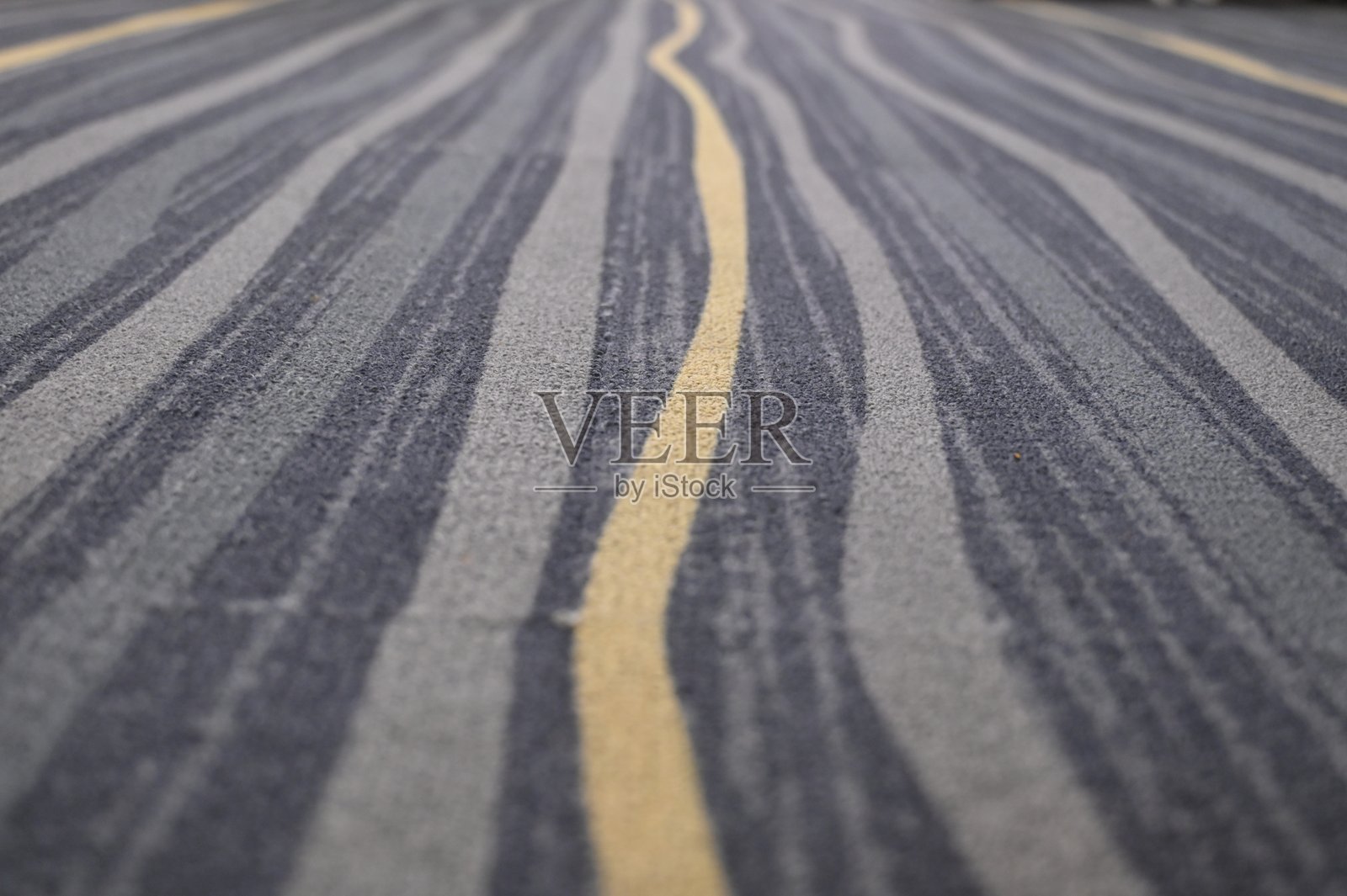 地板上的抽象地毯或地垫照片摄影图片