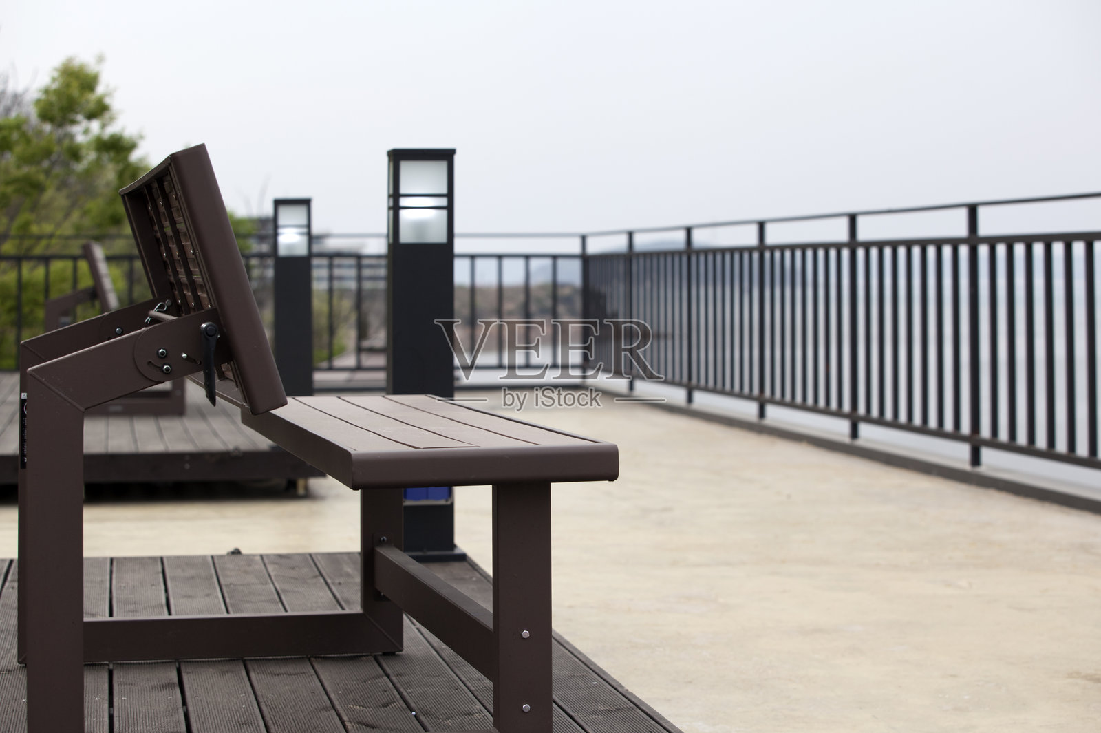 海边的长椅照片摄影图片