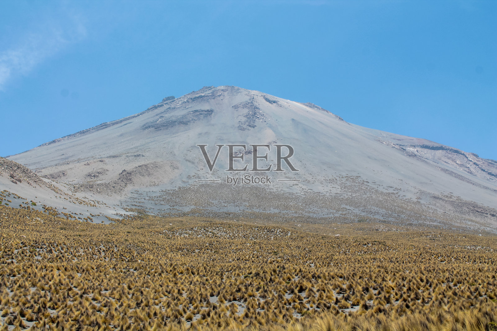 南美洲安第斯山脉的火山沙漠景观照片摄影图片