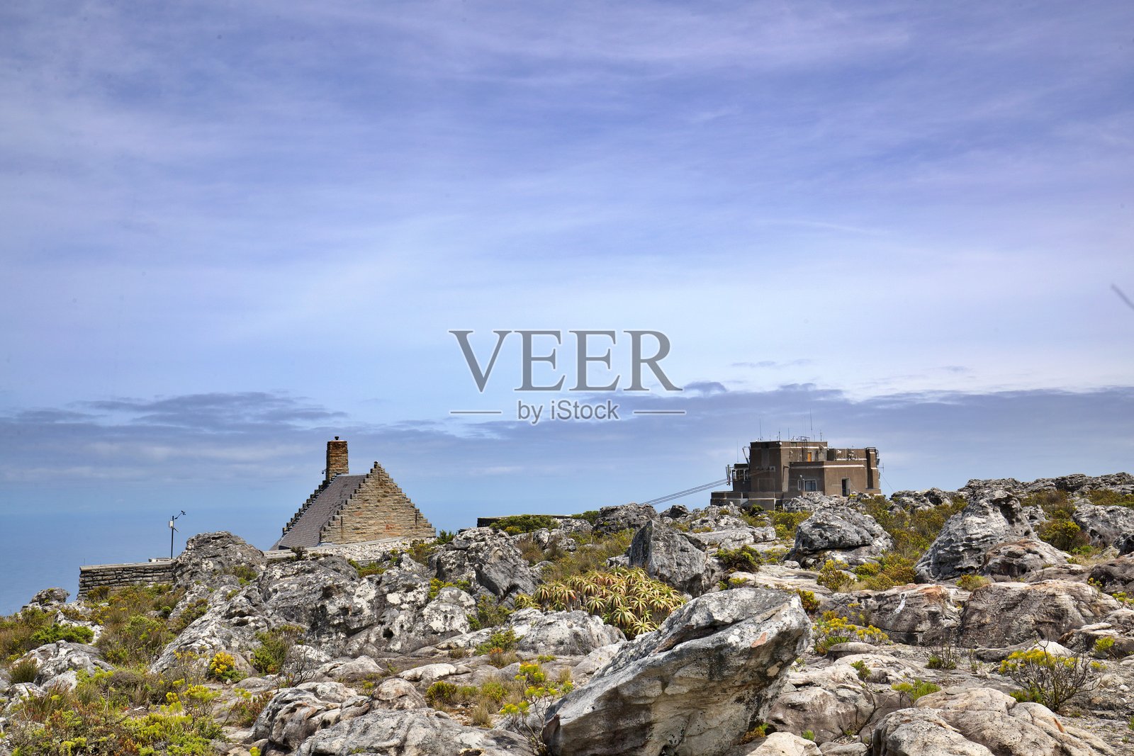 在桌山顶上照片摄影图片