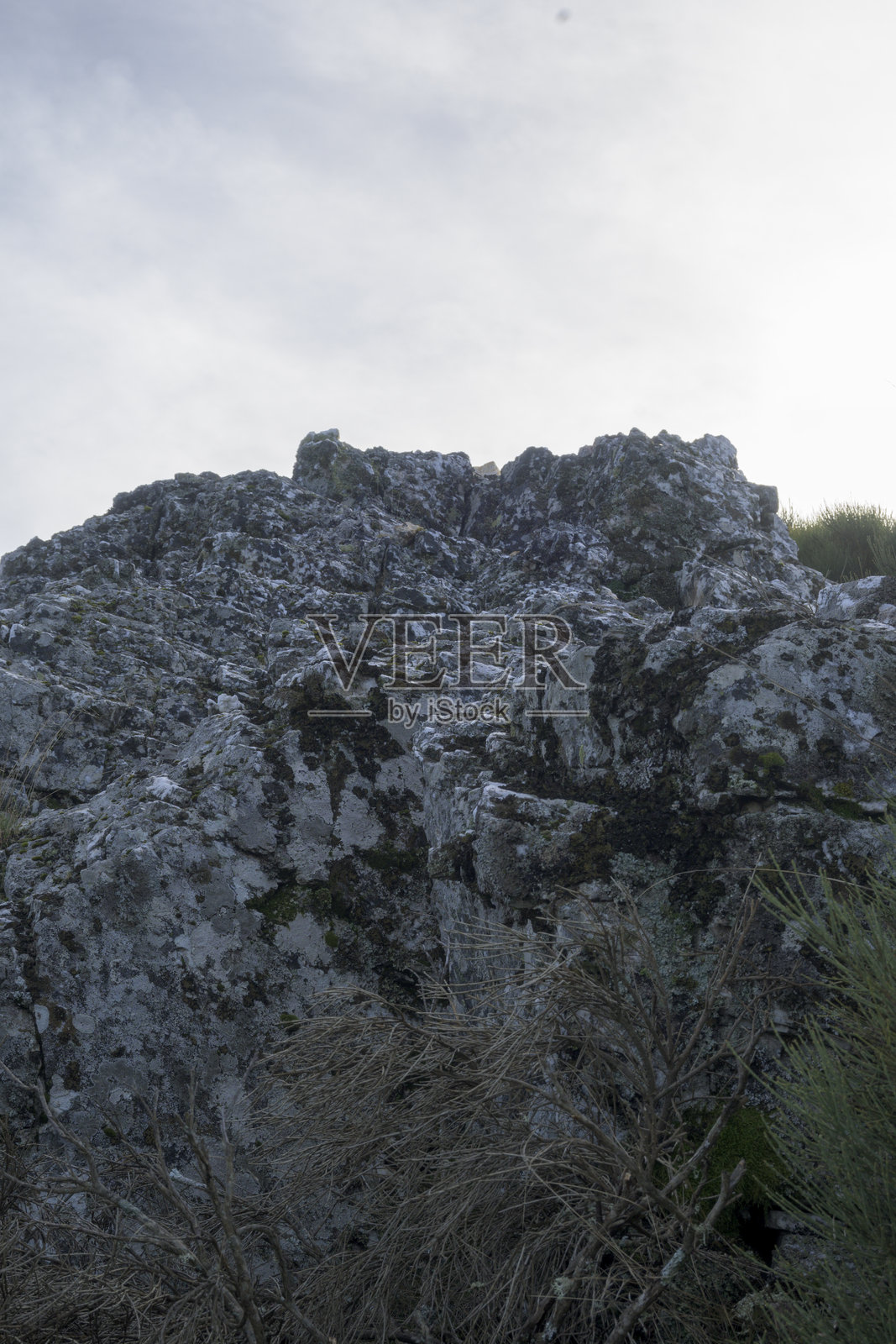 西班牙中央系统的垂直花岗岩岩石形成照片摄影图片