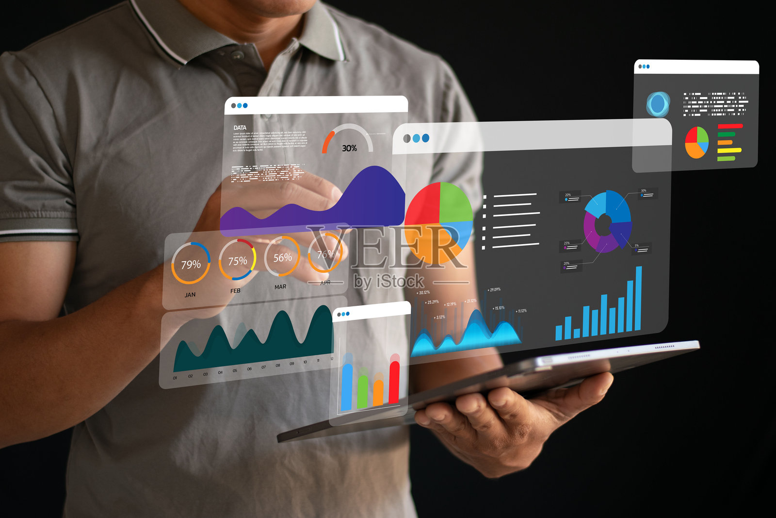 分析师使用笔记本电脑和技术进行商业数据分析、数据收集以便报告以及数字营销。照片摄影图片