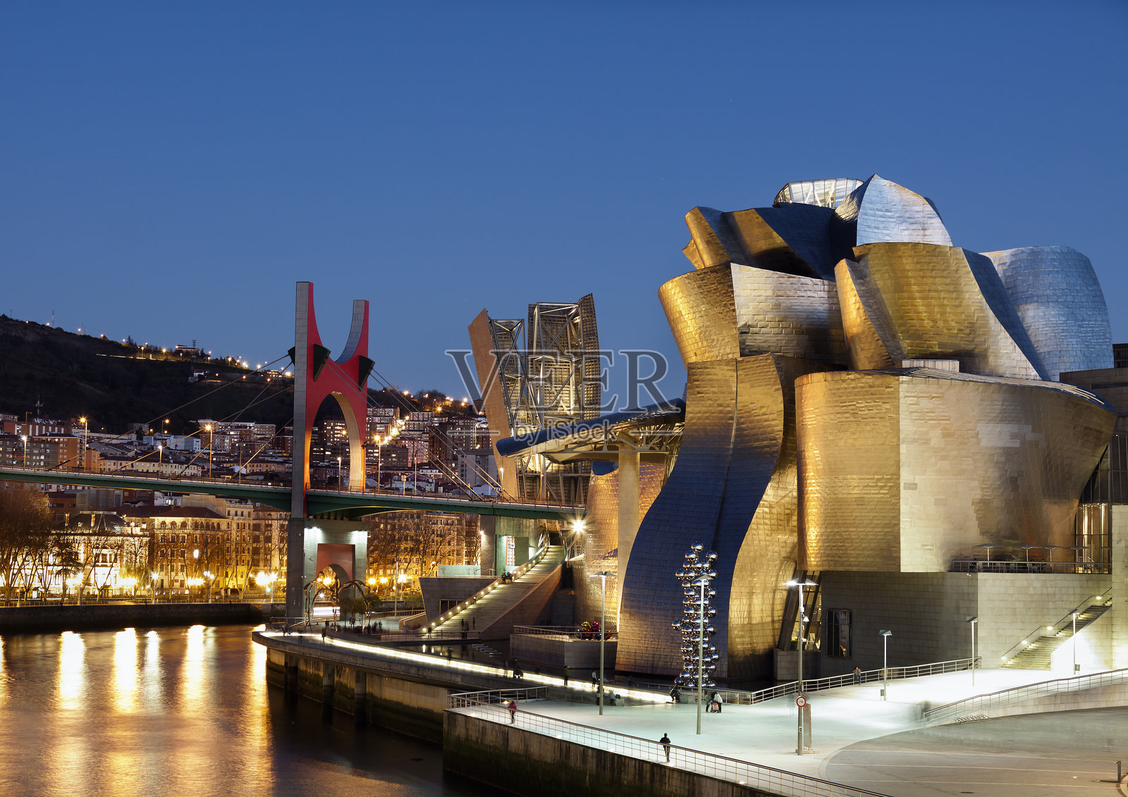 古根海姆博物馆的景观。照片摄影图片