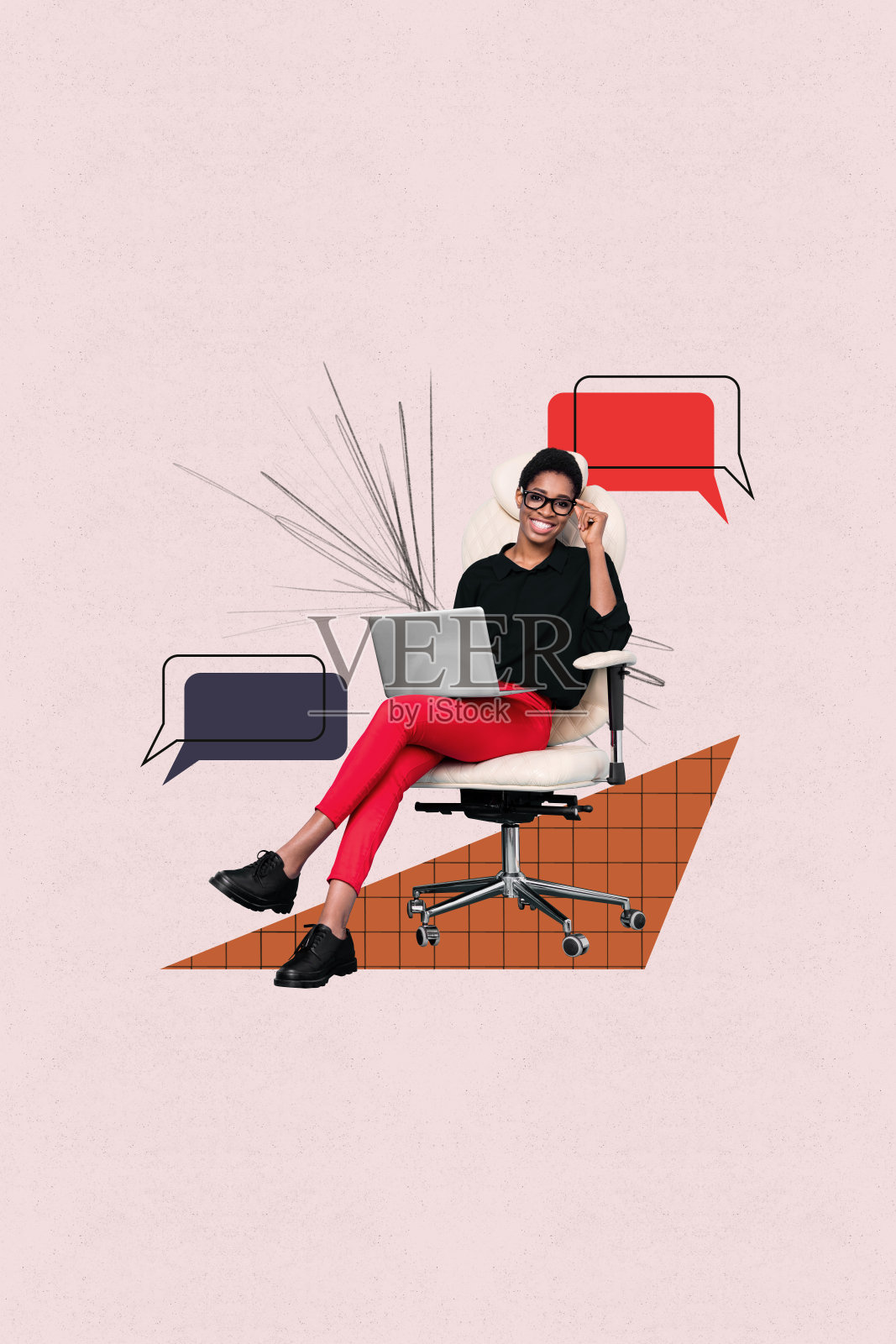 快乐的美国女孩坐在椅子上，手持笔记本电脑，周围有聊天框图标，进行交流的竖版照片拼贴艺术作品照片摄影图片