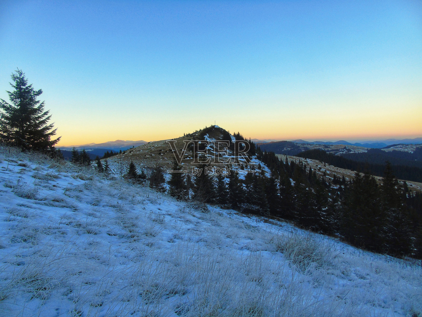 冬季日落山脉照片摄影图片