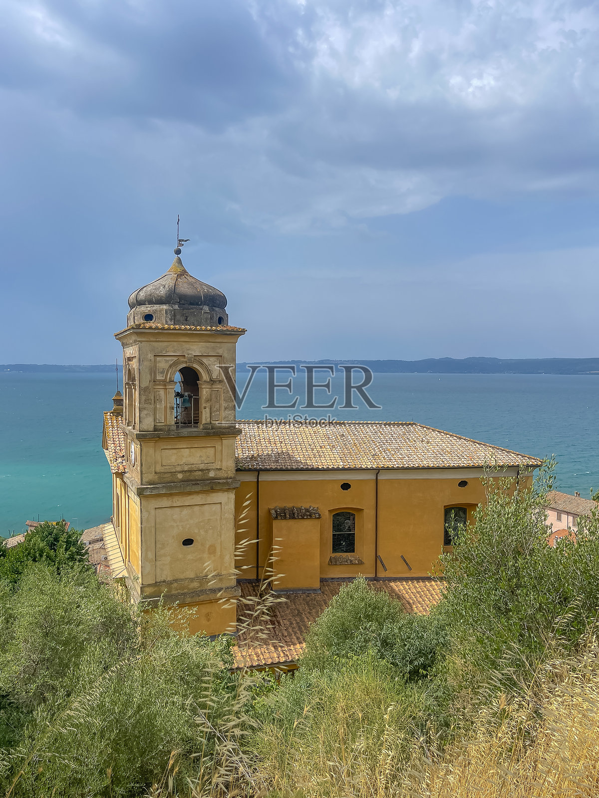 意大利拉齐奥州特雷维尼亚诺·罗马诺的圣母升天教堂照片摄影图片