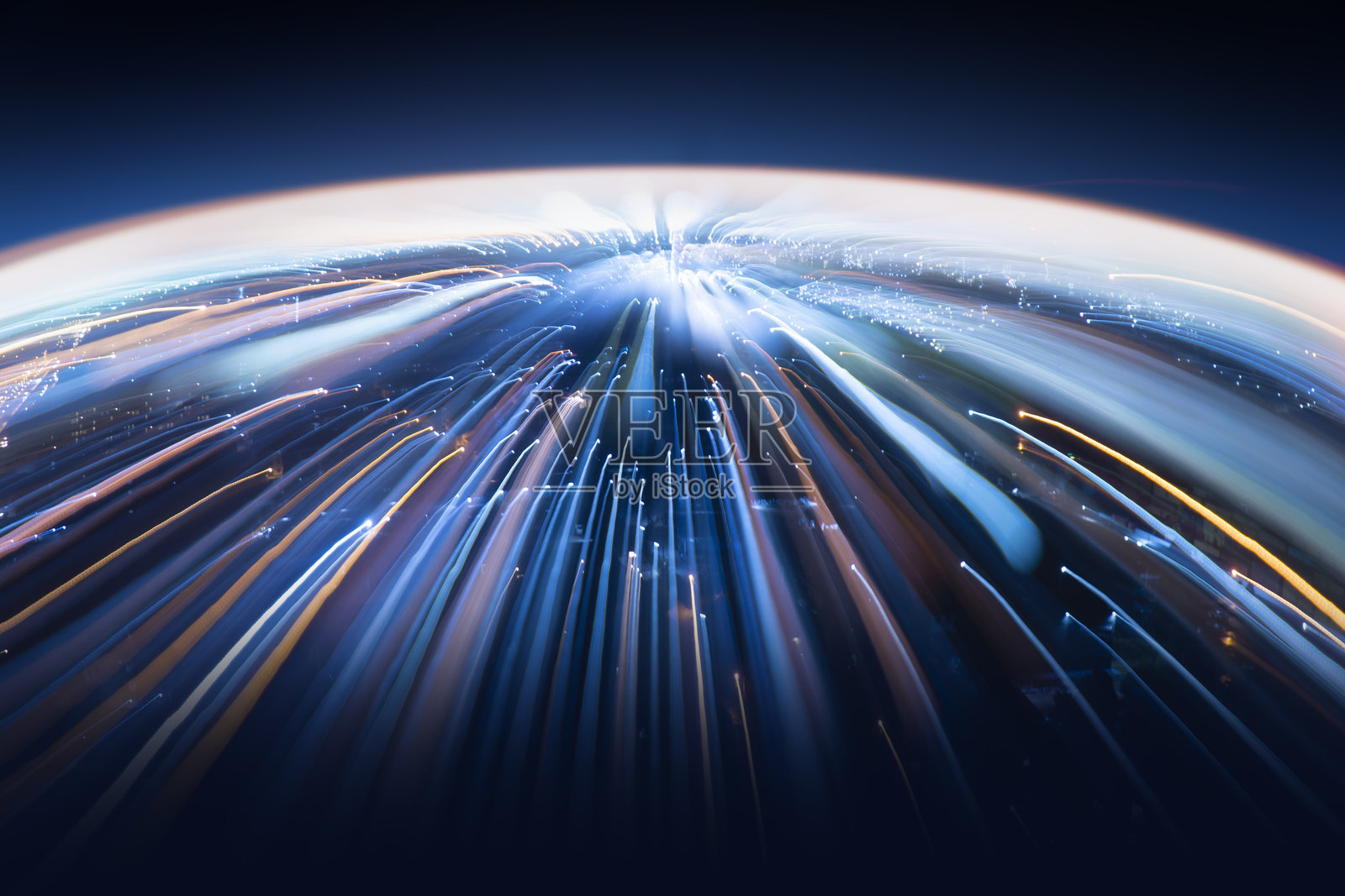 抽象蓝色星球上的速度线，伴随发光星星和动态运动设计照片摄影图片