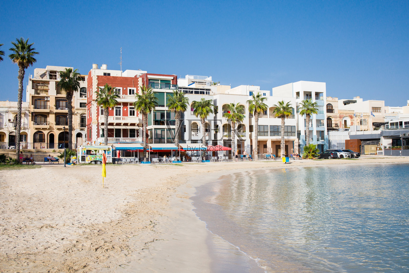 马耳他比尔泽布布加的美丽海湾沙滩全景照片摄影图片