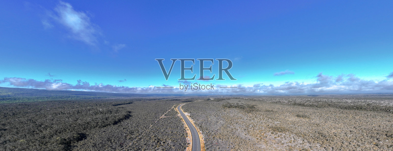 沿海公路穿越熔岩地带照片摄影图片