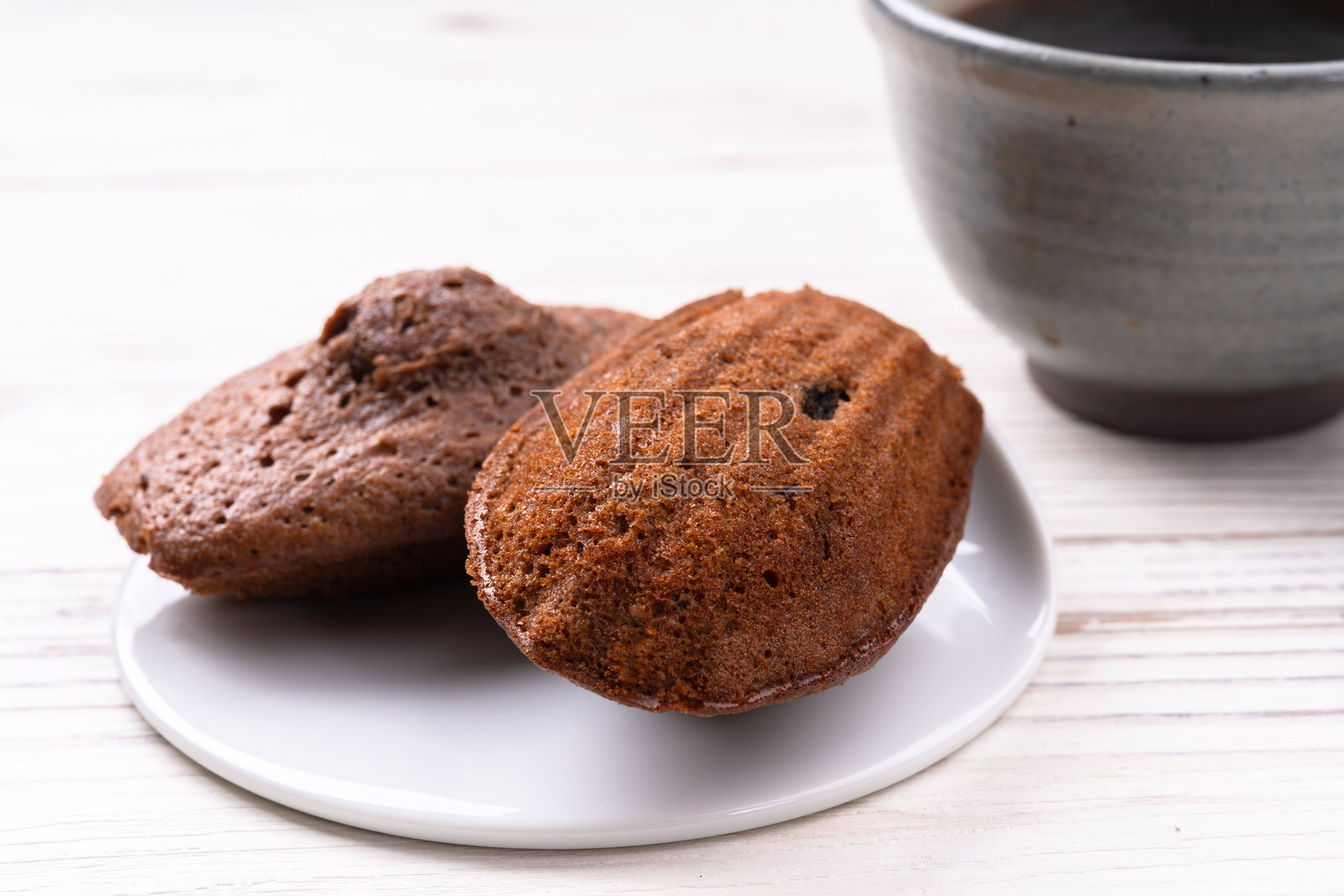 巧克力玛德琳蛋糕照片摄影图片