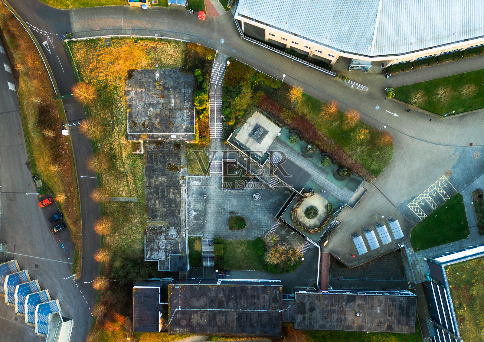 东萨塞克斯法尔默大学校园的鸟瞰图照片摄影图片