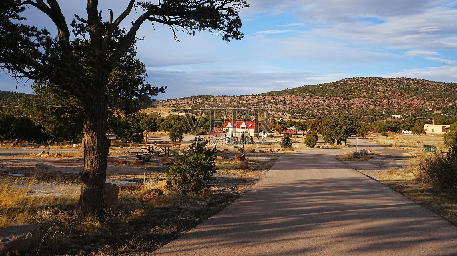 新墨西哥州蓝水湖州立公园照片摄影图片