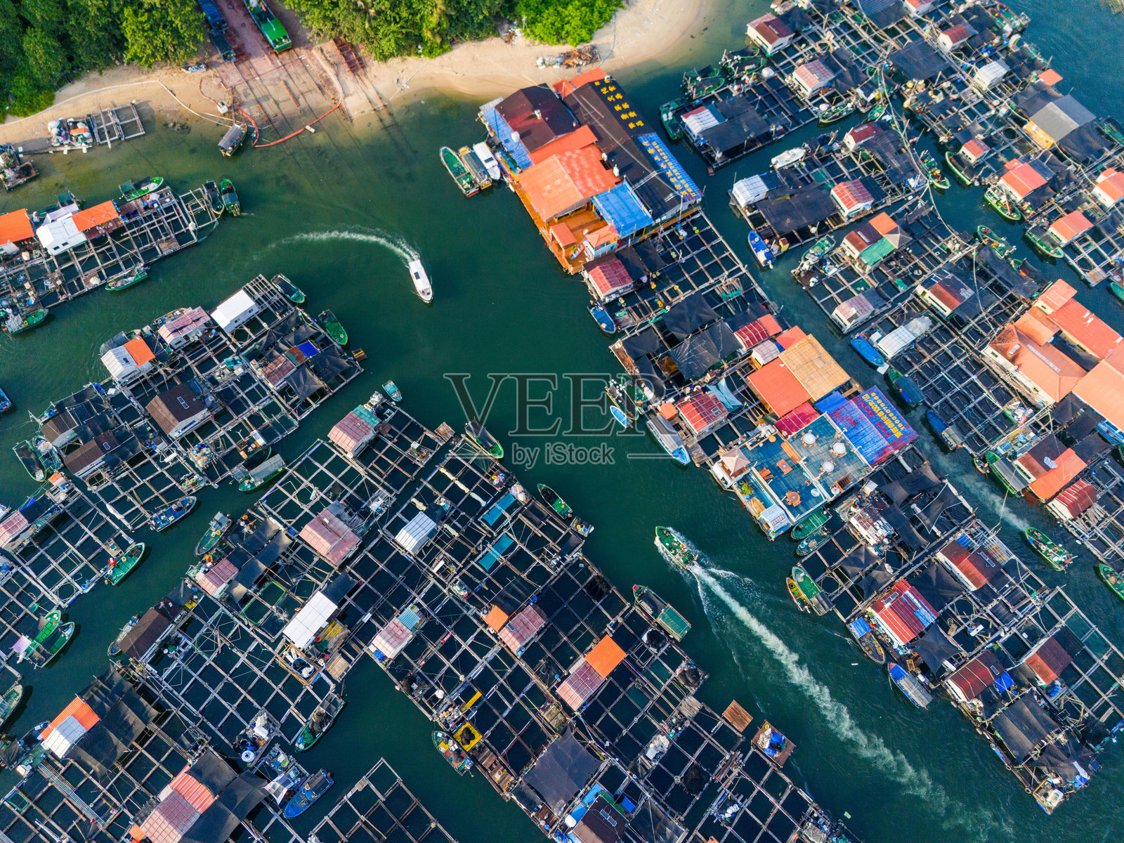 海南省陵水县的坦卡渔筏航拍照片照片摄影图片