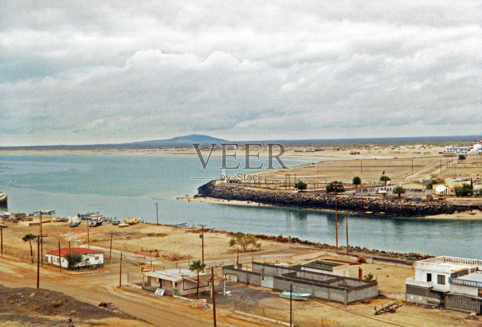 普埃尔托·佩纳斯科海峡照片摄影图片