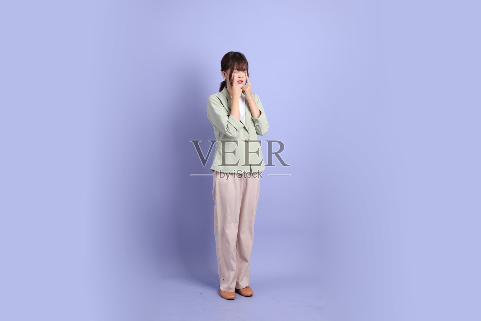 20多岁的亚洲女商人照片摄影图片