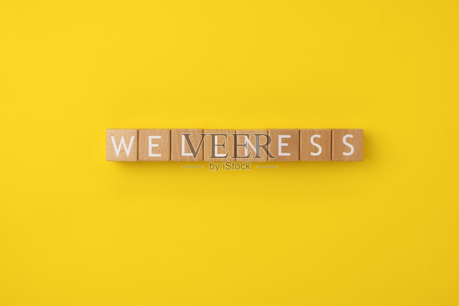 带有“健康”字样的黄色背景块字照片摄影图片