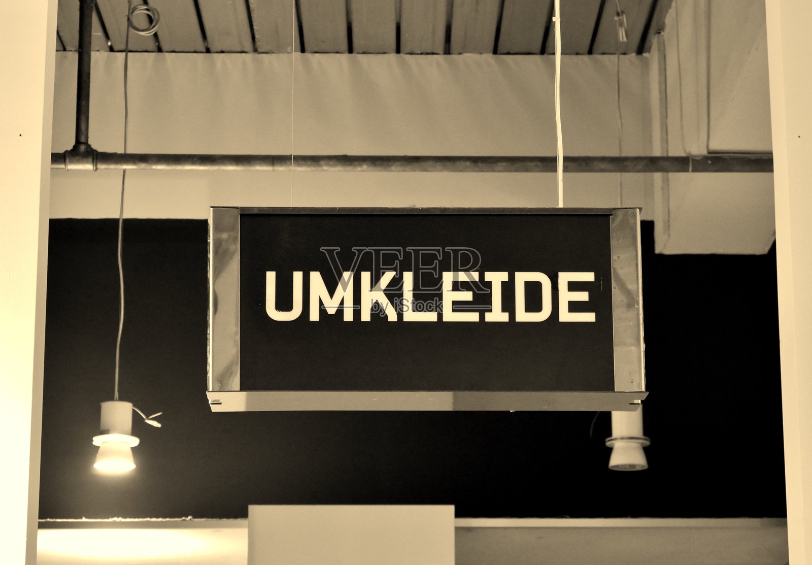 百货商店的更衣室照片摄影图片