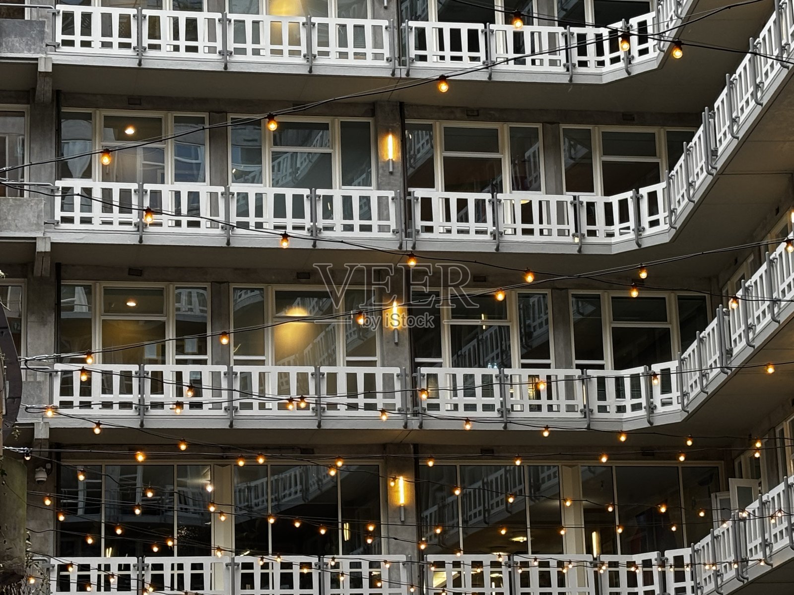 建筑的低角度视图照片摄影图片