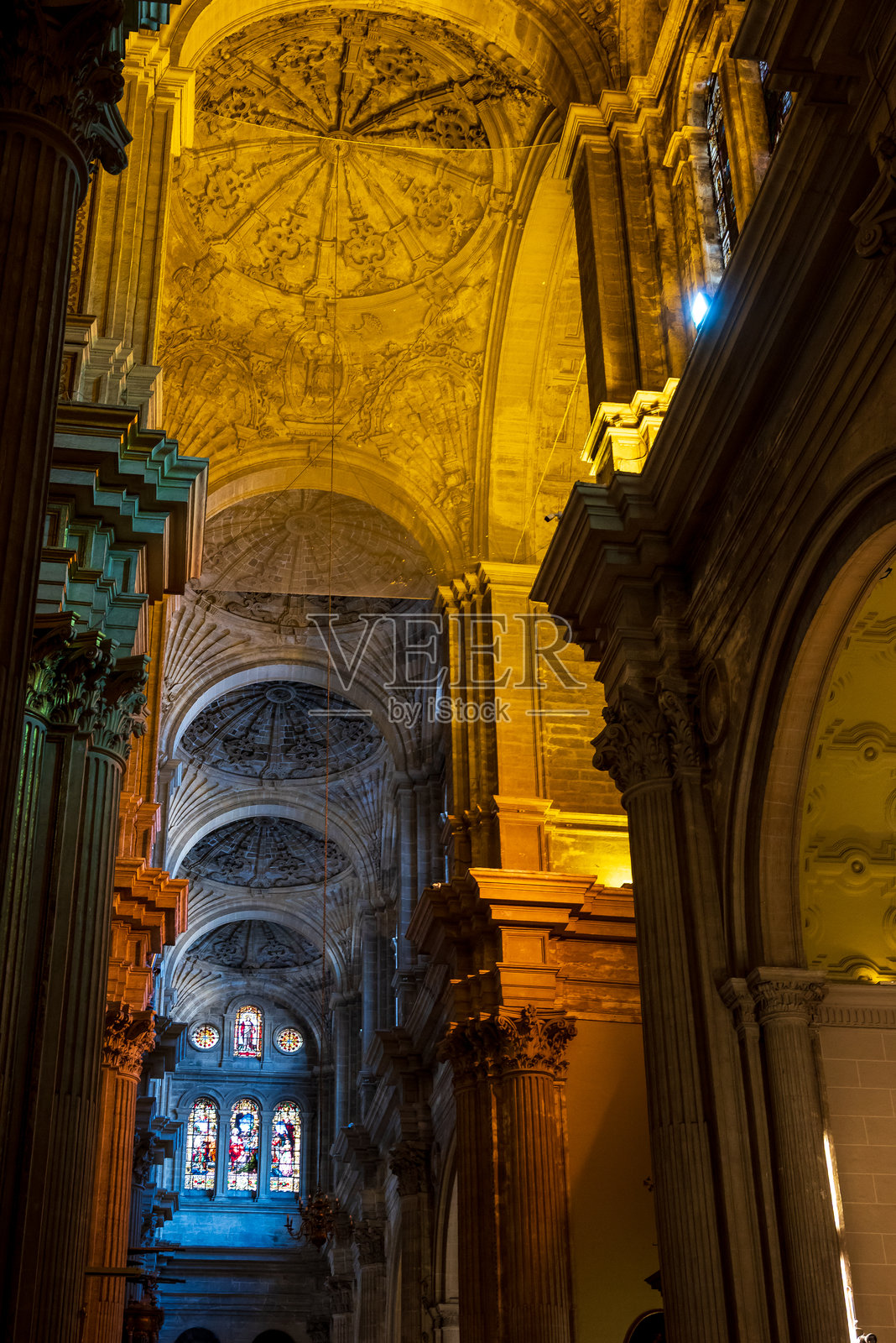 西班牙马尔加历史大教堂内部的建筑细节照片摄影图片
