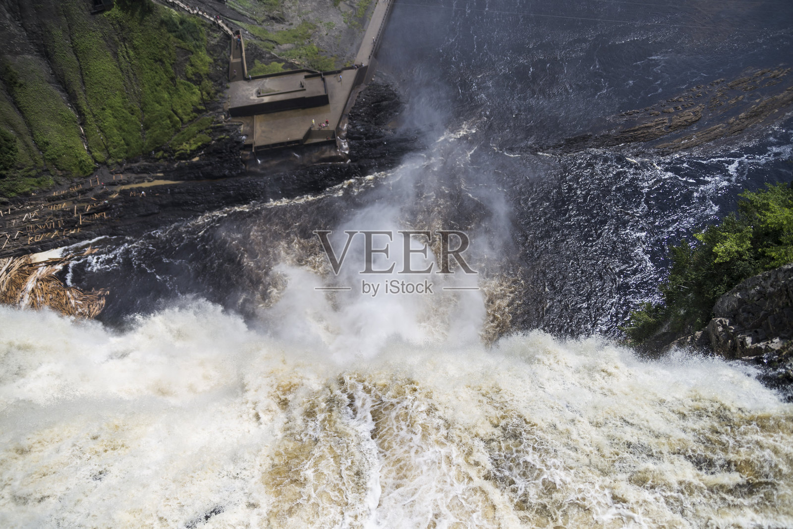 魁北克市附近的蒙特莫朗西瀑布照片摄影图片