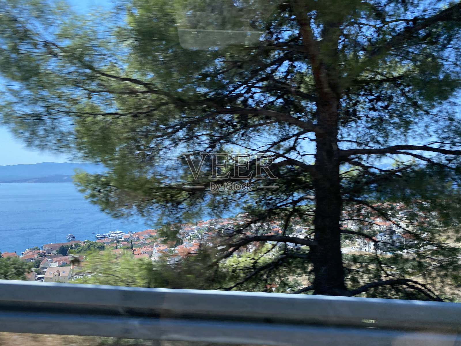 克罗地亚布拉克岛美丽的海岸在环游期间照片摄影图片