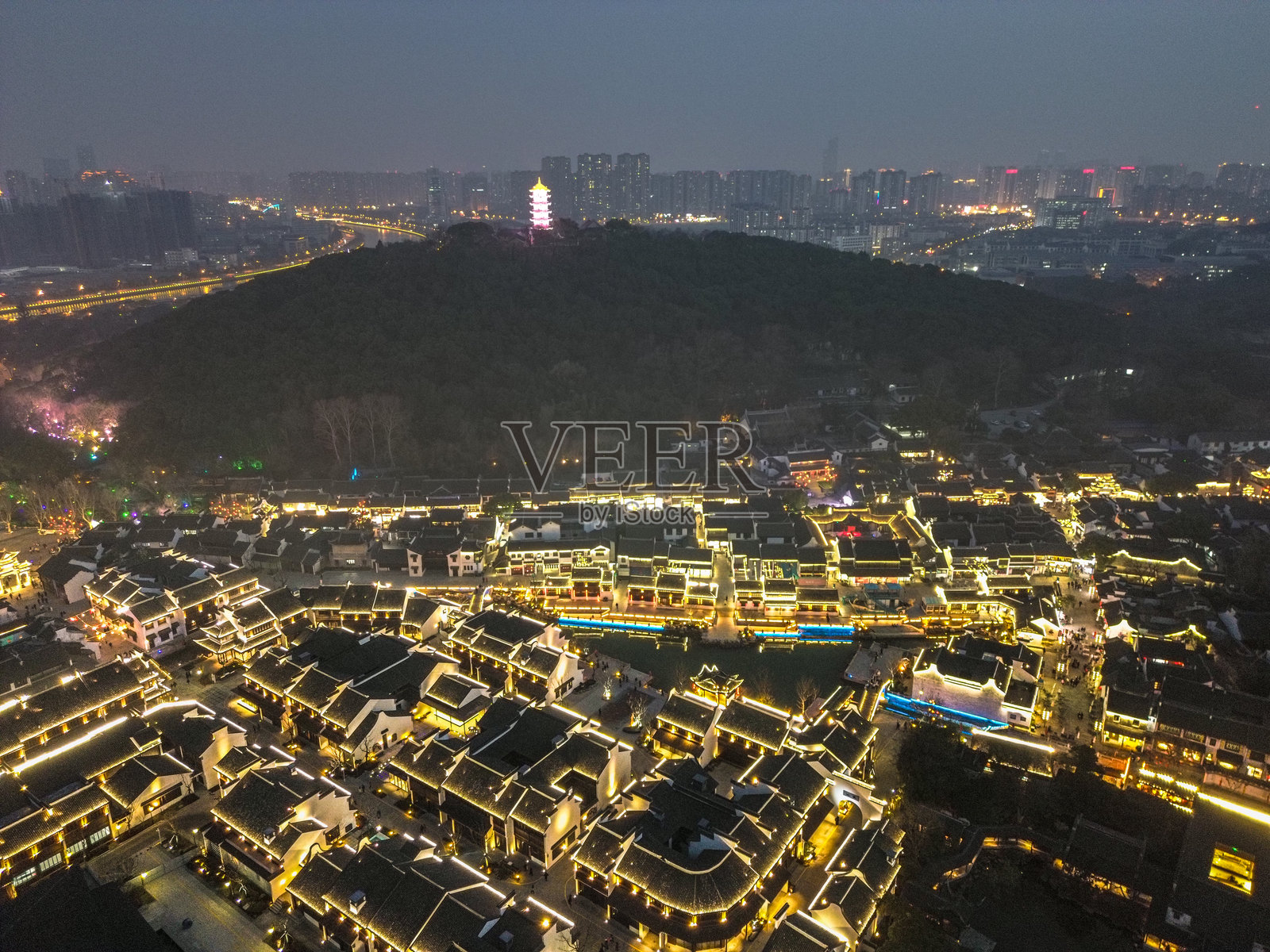 中国无锡市惠山古镇的鸟瞰图照片摄影图片