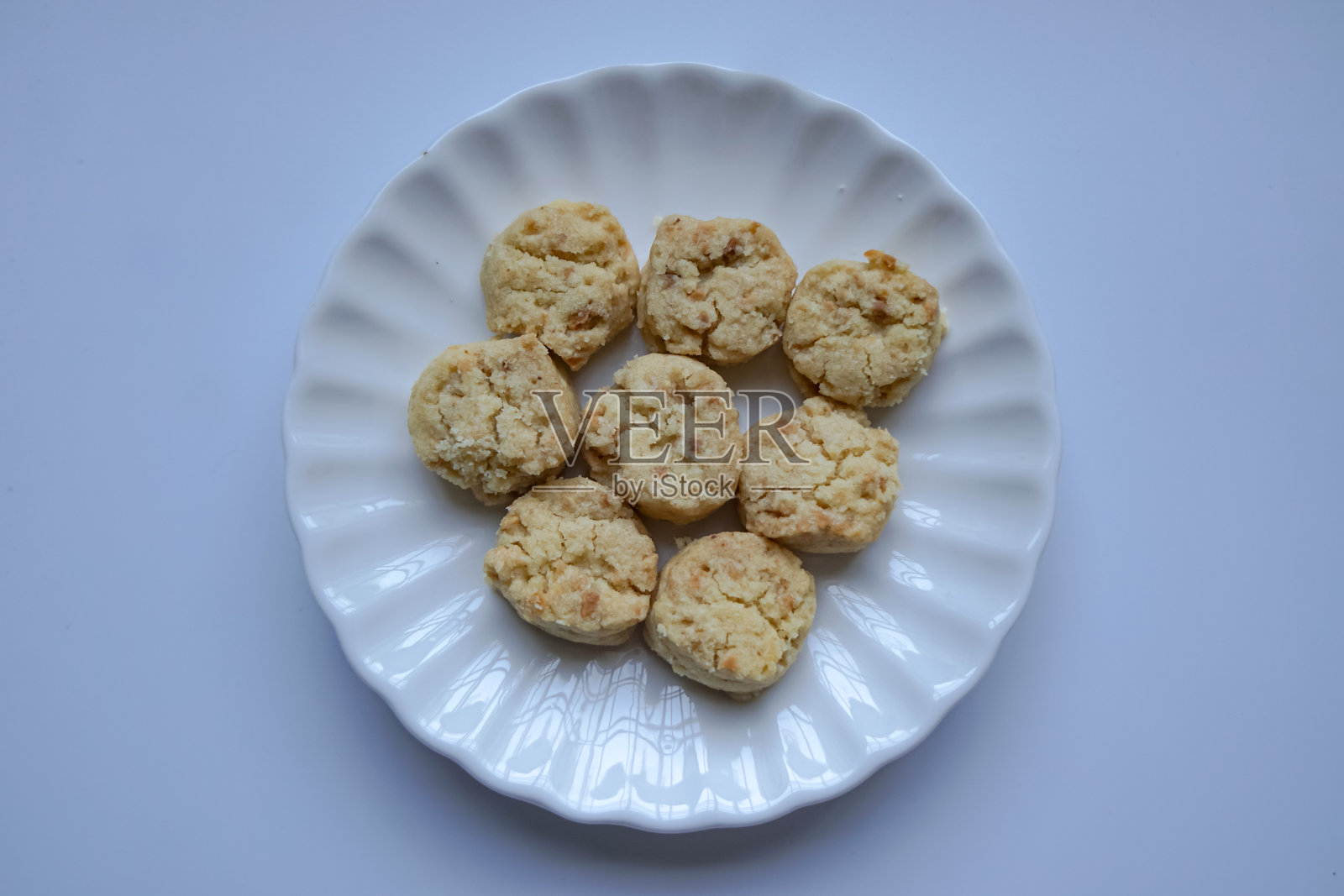 杏仁苏吉融化饼干照片摄影图片