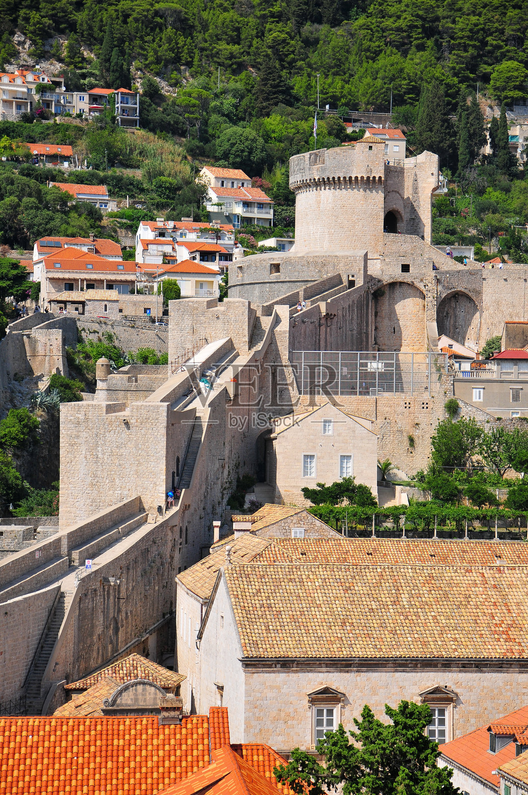 从城墙俯瞰杜布罗夫尼克的美丽景色照片摄影图片