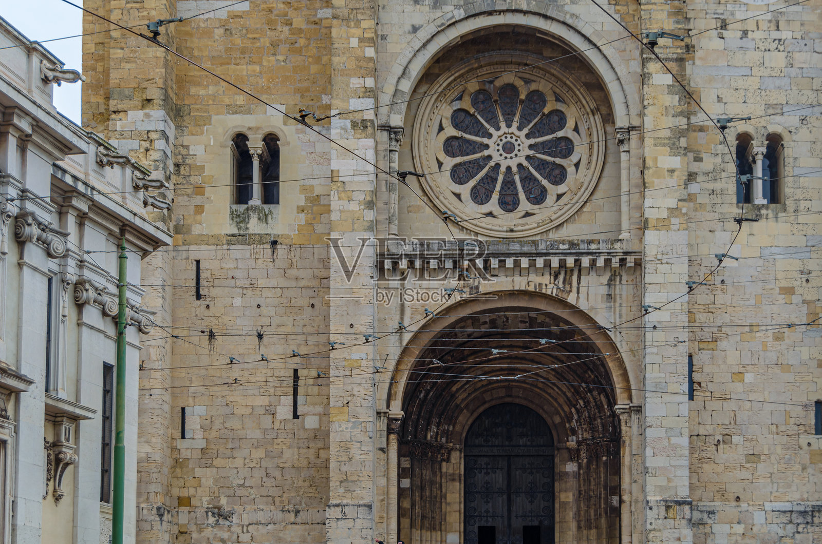 葡萄牙里斯本大教堂的外观照片摄影图片