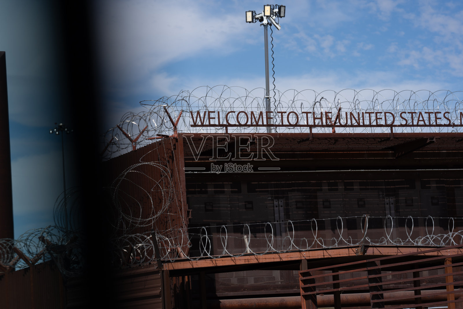 诺加莱斯/玛里波萨边境入境照片摄影图片