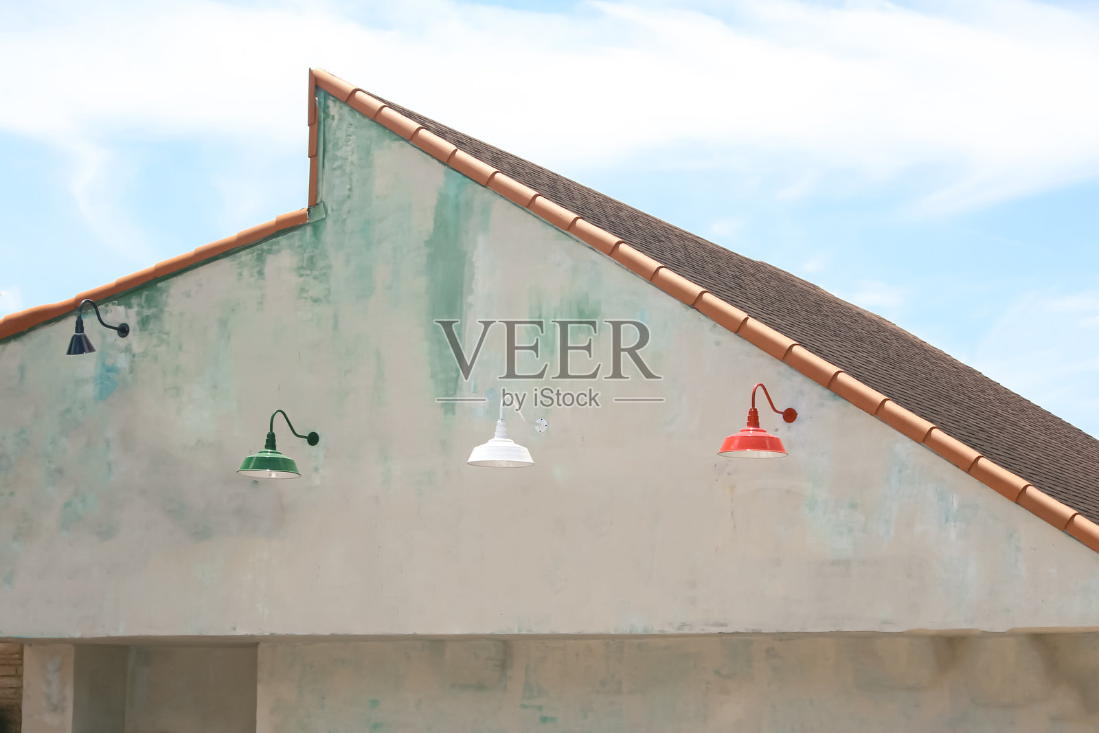 带有墨西哥色彩的房子与蓝天照片摄影图片