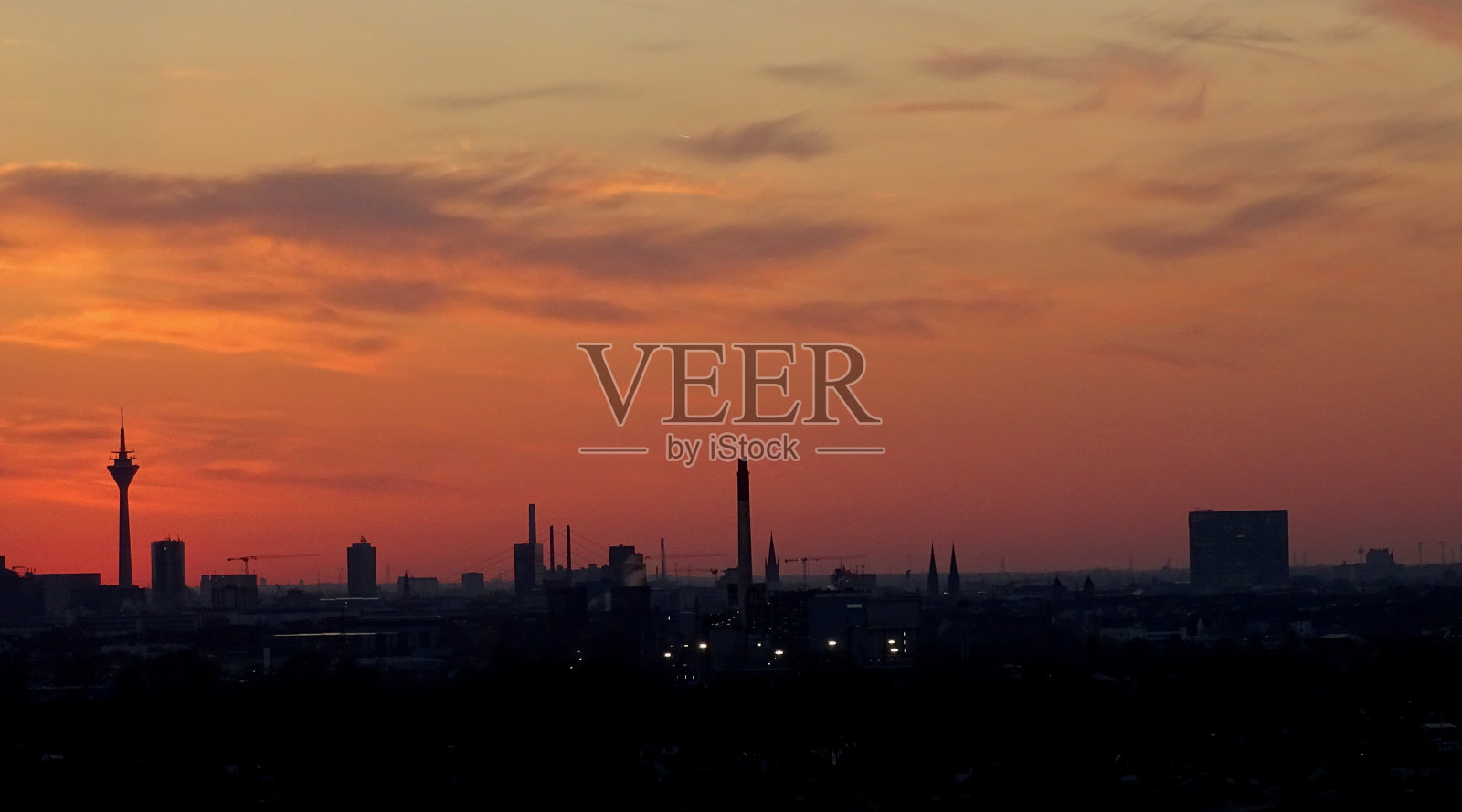 日落后的天际线照片摄影图片