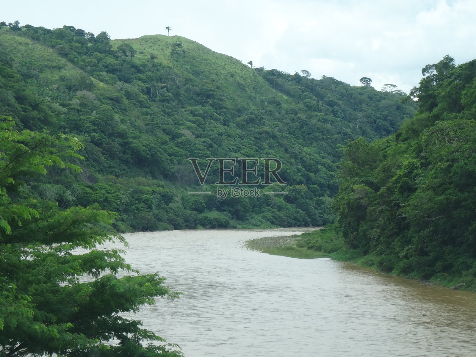 科尔科瓦多山。山附近是蒂茹卡国家公园。照片摄影图片