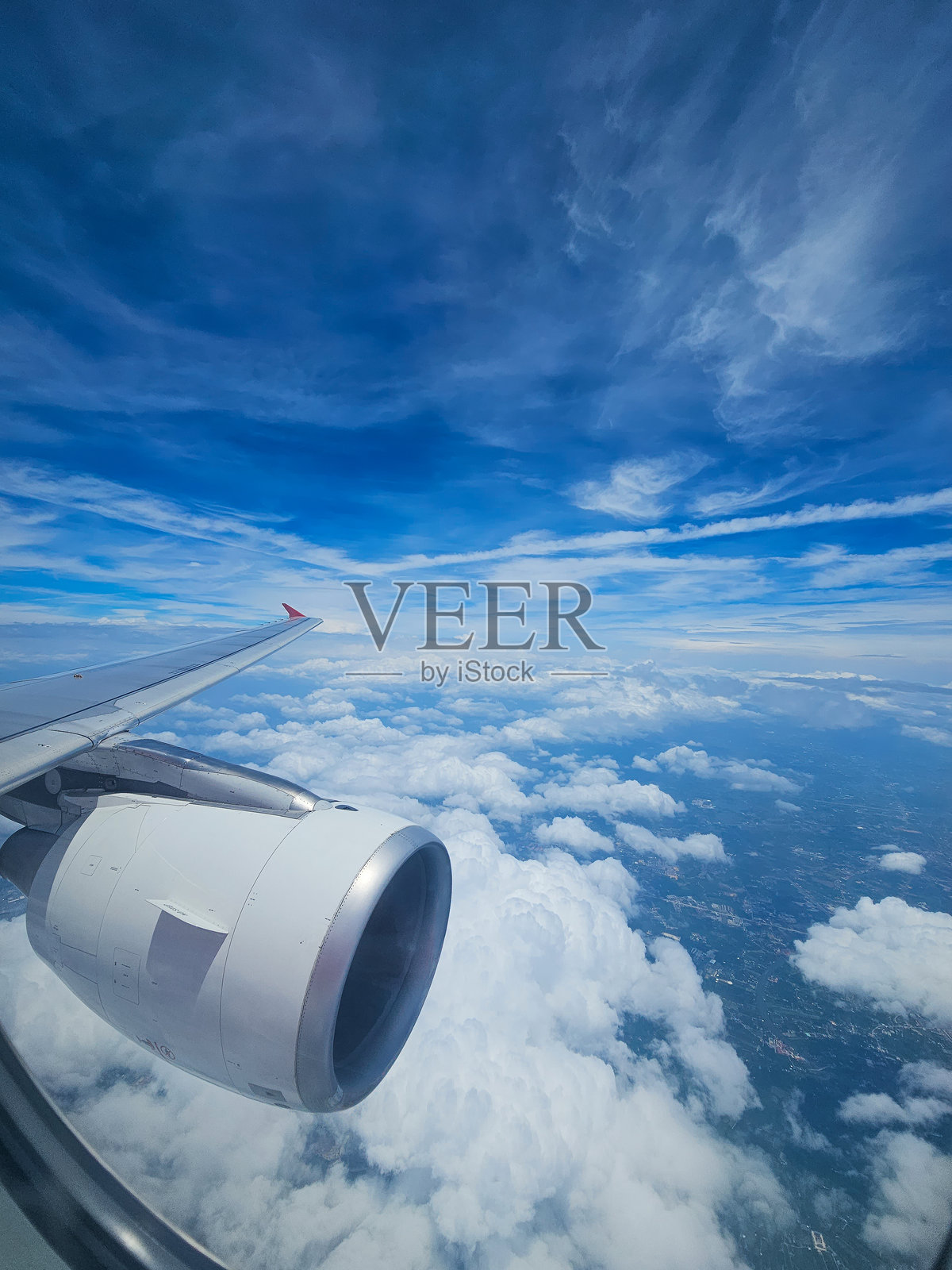 从飞机窗户看到的天空照片摄影图片