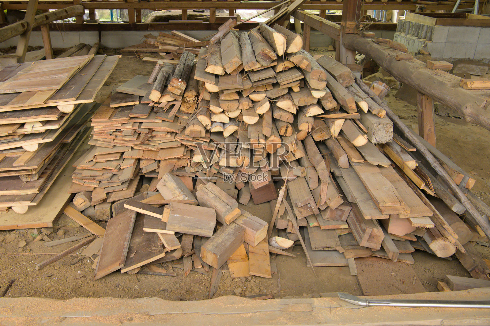 老房子正在被拆除照片摄影图片