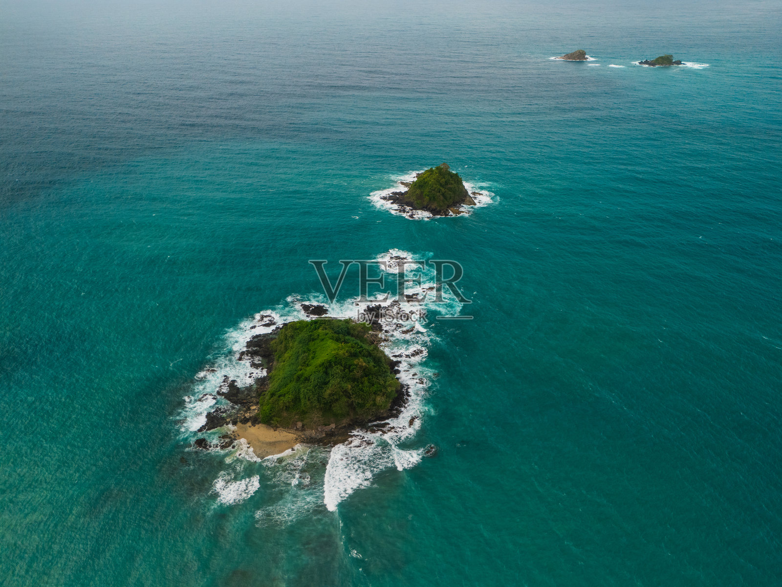 日落时分的理想埃尔尼多群岛鸟瞰图，菲律宾照片摄影图片