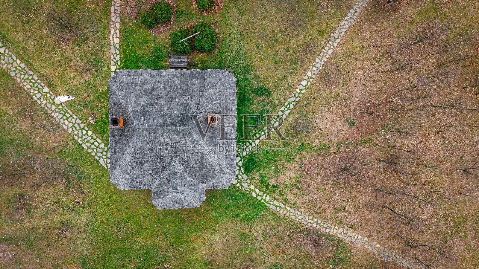 罗马尼亚古老村庄的空中景观照片摄影图片