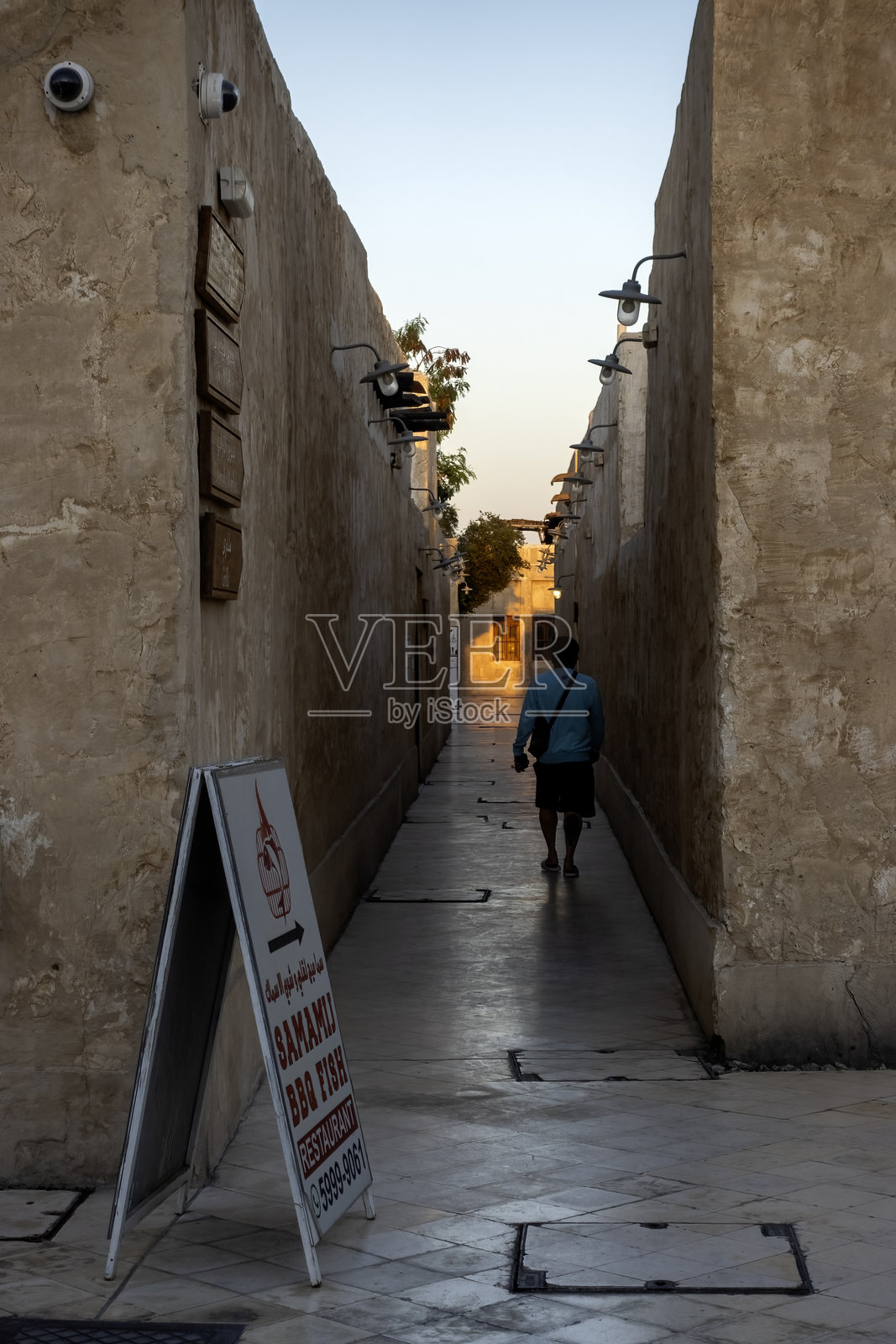 瓦克拉市场的古老建筑风格。卡塔尔瓦克拉传统市场照片摄影图片