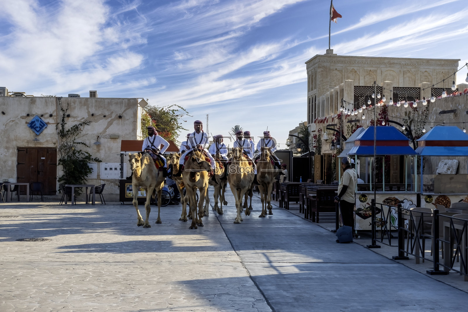 瓦克拉市场的古老建筑风格。卡塔尔瓦克拉传统市场照片摄影图片