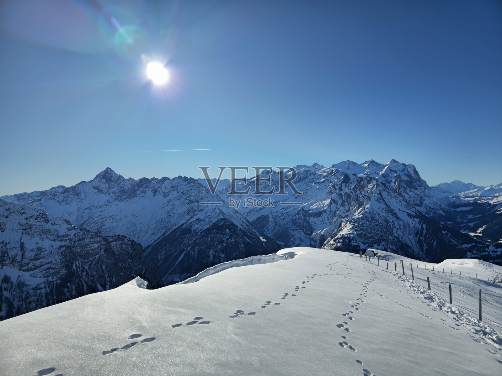 瑞士阿尔卑斯山的冬季照片摄影图片