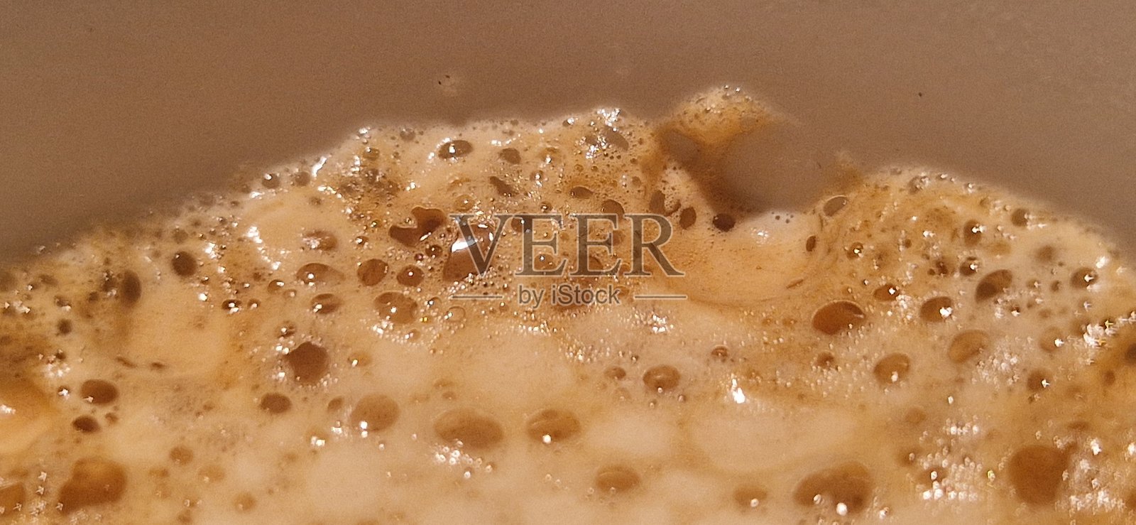 闻咖啡的香味照片摄影图片