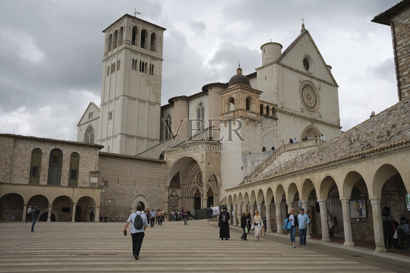 阿西西圣弗朗西斯大教堂照片摄影图片