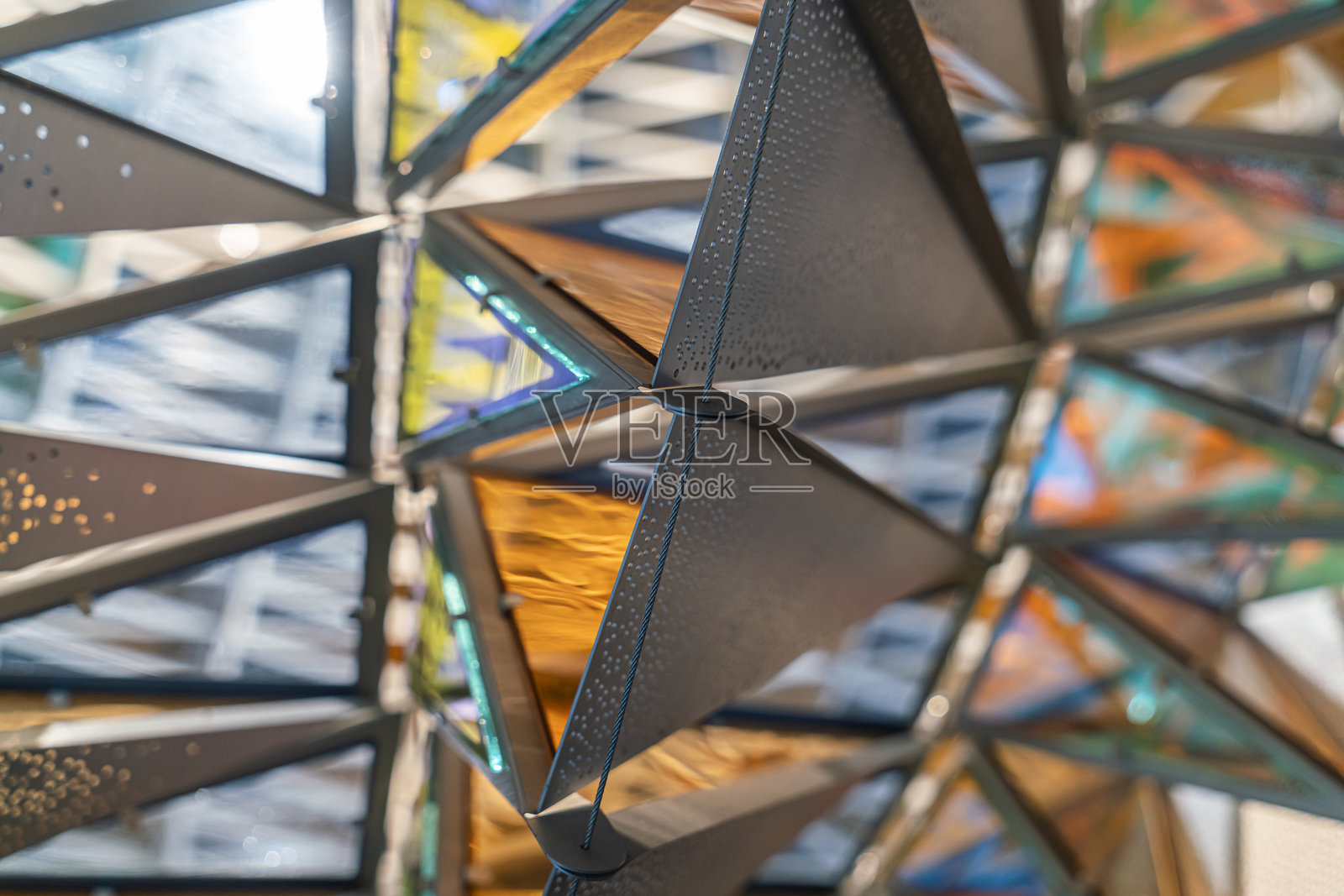 色彩抽象。多彩条纹的背景。照片摄影图片