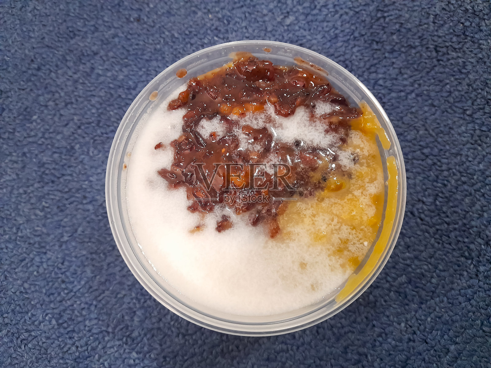 绿豆粥和黑糯米椰奶粥照片摄影图片