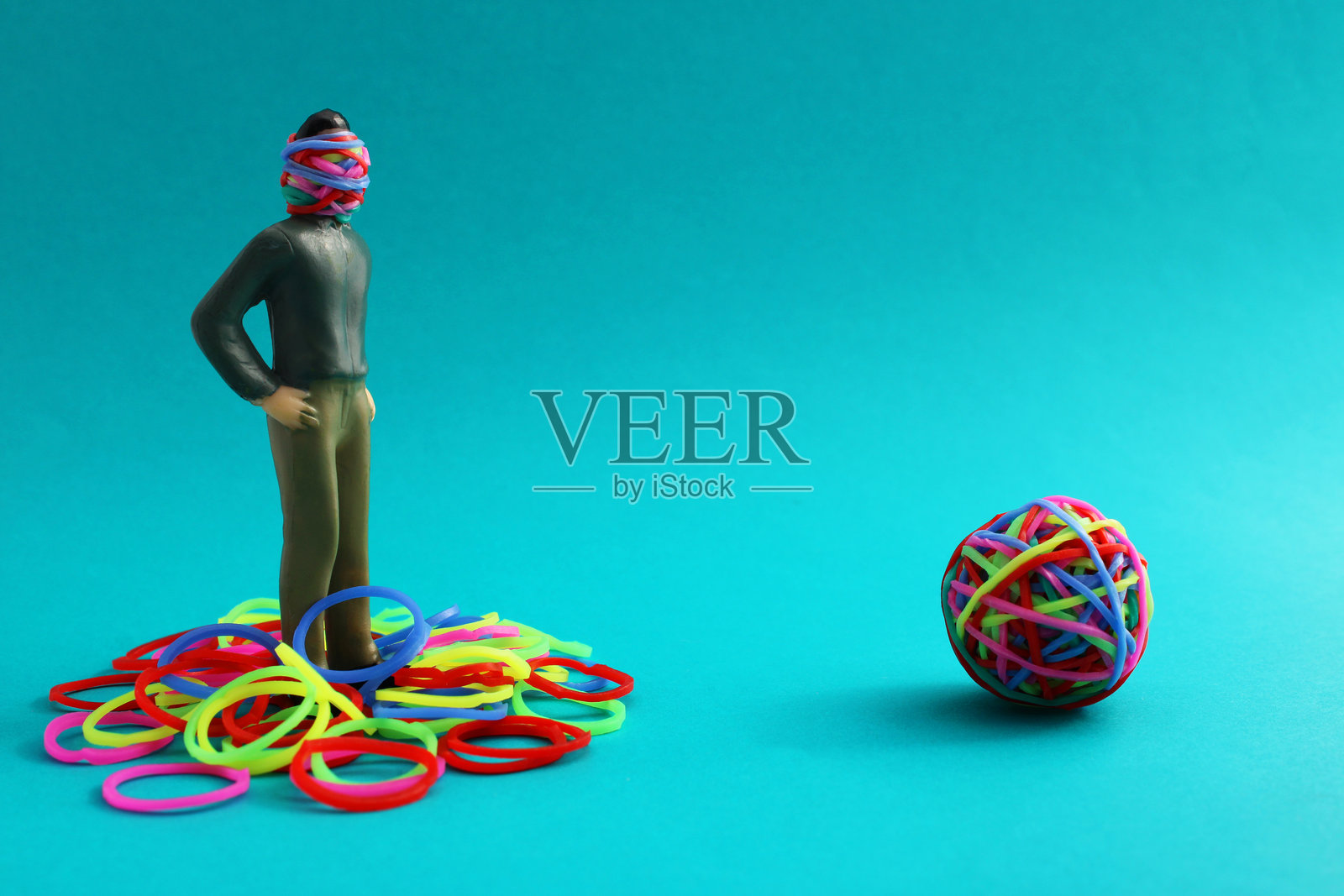 内心充满冲突的高管照片摄影图片